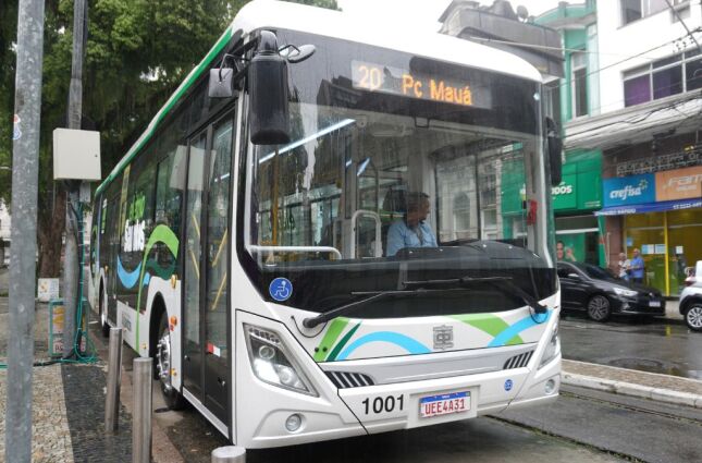 Santos lan&ccedil;a 2&ordm; &ocirc;nibus el&eacute;trico e garante tarifa congelada em R$ 5,25 at&eacute; 2028