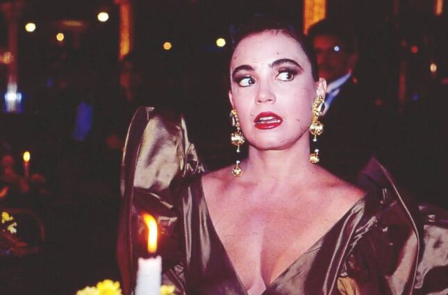 'Rainha da Sucata': Arm&ecirc;nia rouba plano; veja resumo de ter&ccedil;a-feira (10)