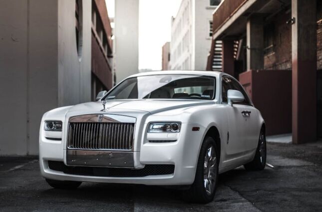 Descubra por que donos de carros de luxo 'evitam' pagar o IPVA, e as consequ&ecirc;ncias dessa escolha