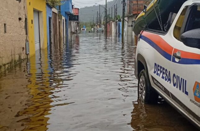 Defesa Civil mant&eacute;m Peru&iacute;be em alerta para chuvas; cidades seguem em emerg&ecirc;ncia