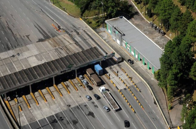 Come&ccedil;a a instala&ccedil;&atilde;o do 'Siga-F&aacute;cil' na Anchieta-Imigrantes e ped&aacute;gio ser&aacute; cobrado por trecho