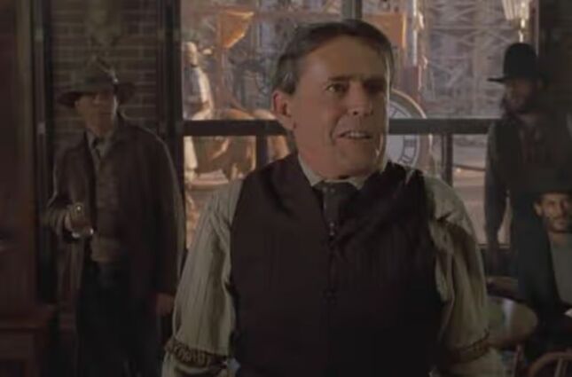 Morre Matt Clark, ator do 'De Volta Para o Futuro III', aos 89 anos