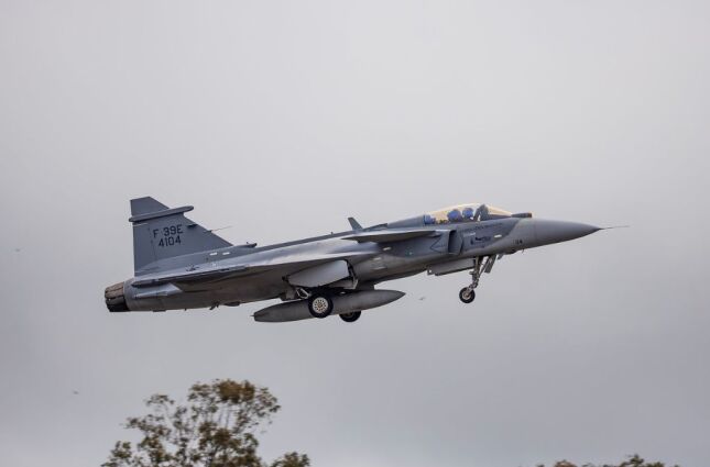 Aeron&aacute;utica abre concurso para oficiais com carreira est&aacute;vel e sal&aacute;rio de at&eacute; R$ 10 mil