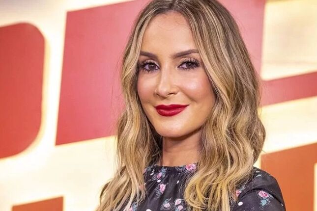 MP processa Claudia Leitte em R$ 2 milh&otilde;es por remover Orix&aacute; em m&uacute;sica