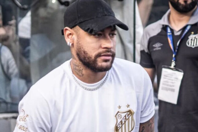 Neymar afirma que acerto com Santos está próximo