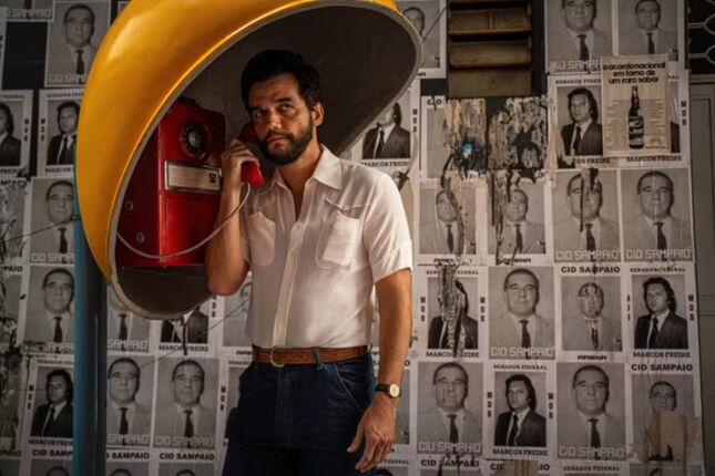 Wagner Moura e Kleber Mendonça são premiados em Cannes por 'O Agente Secreto'