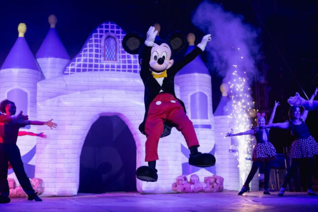 Circo Di Napoli traz Disney Magic Show para encantar São Vicente
