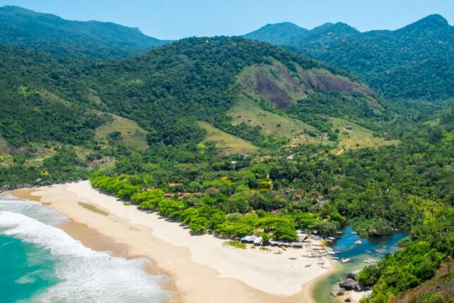Praia do litoral paulista pode esconder um tesouro milionário de piratas ingleses