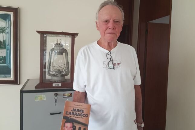 Trajet&oacute;ria pol&iacute;tica do ex-prefeito de Itanha&eacute;m Jaime Carrasco &eacute; lan&ccedil;ada em livro