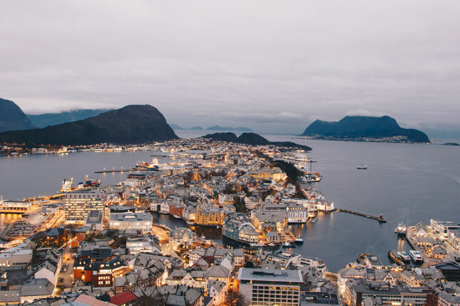 Cidade onde o sol desaparece por quase 4 meses vive na escurid&atilde;o total todos os anos