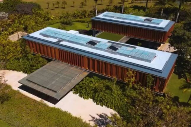 Com rob&ocirc;s no jardim e custando R$ 85 milh&otilde;es, mans&atilde;o no interior de SP supera PIB de cidades