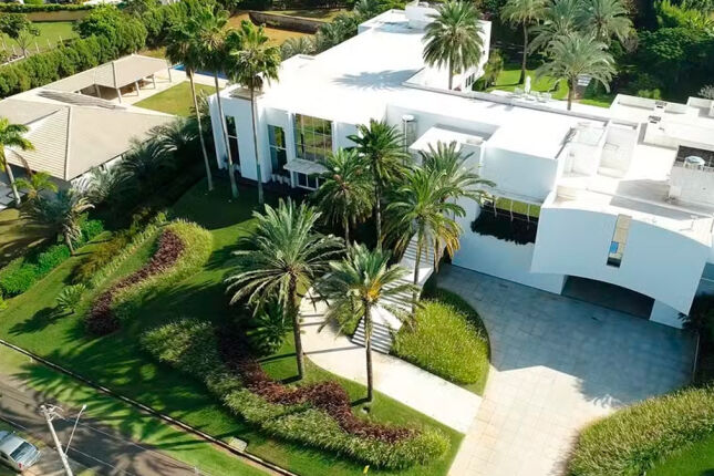 Mans&atilde;o de R$ 35 milh&otilde;es com alto padr&atilde;o de conforto ligada a Ana Hickmann vai a leil&atilde;o judicial