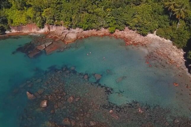 Litoral paulista esconde praia maravilhosa que s&oacute; pode ser acessada com 'desafio quase ol&iacute;mpico'