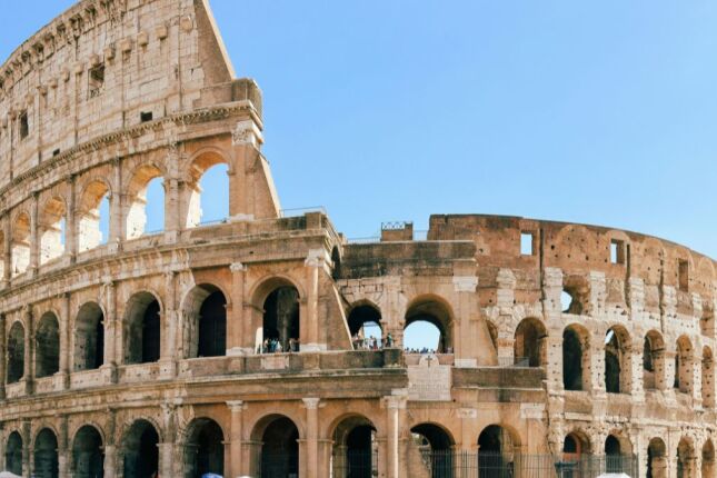 Por que o Coliseu parece estar 'pela metade'? O motivo real vai muito al&eacute;m do tempo