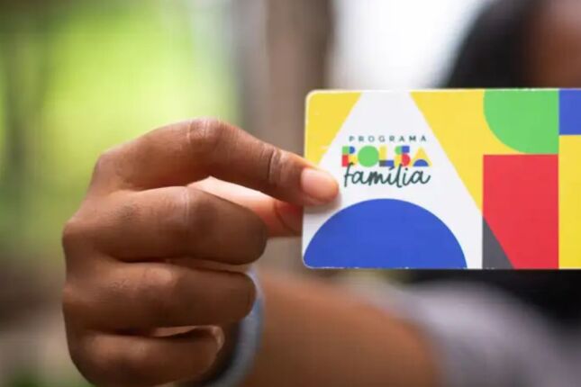 Na mira do governo: O detalhe no Cad&Uacute;nico que pode cancelar seu Bolsa Fam&iacute;lia sem aviso pr&eacute;vio