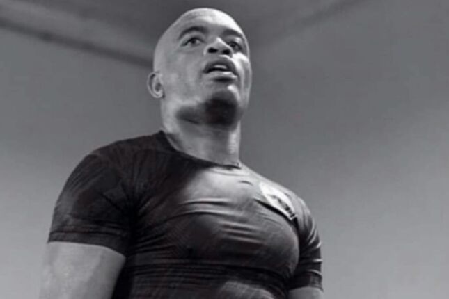 Anderson Silva abandona as lutas e inicia forma&ccedil;&atilde;o na pol&iacute;cia dos Estados Unidos