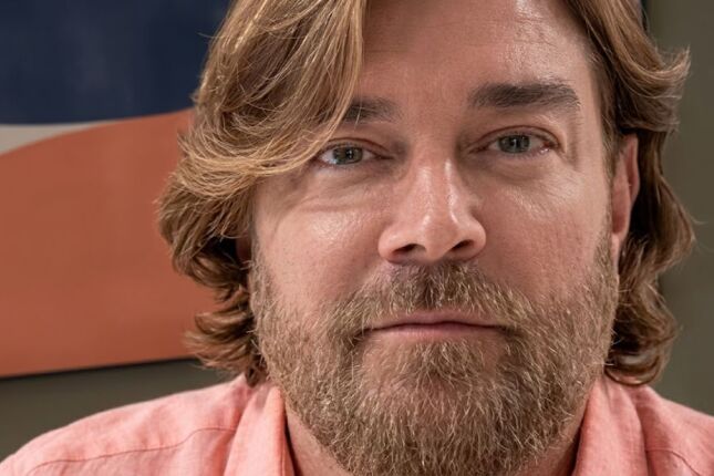 Ator e dublador Cl&eacute;cio Souto &eacute; hospitalizado ap&oacute;s postagem de despedida nas redes