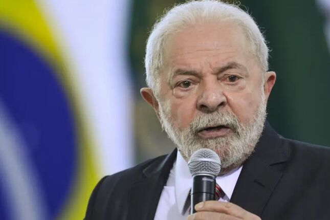 'Eu o proibi de vir ao Brasil': Lula veta aliado de Trump ap&oacute;s impasse com ministro