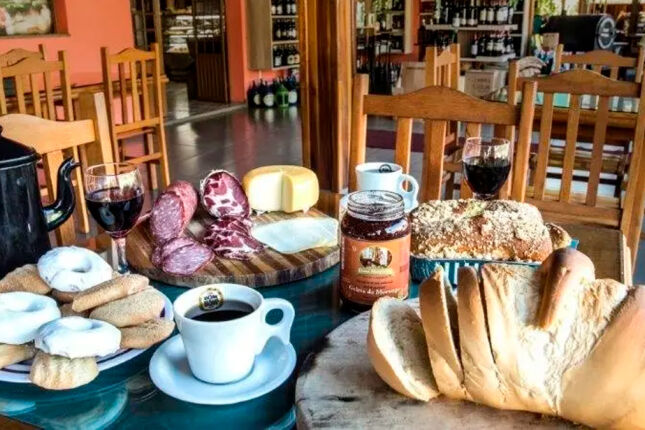 Cidade mais italiana do Brasil conquista turistas com gastronomia t&iacute;pica e charme europeu