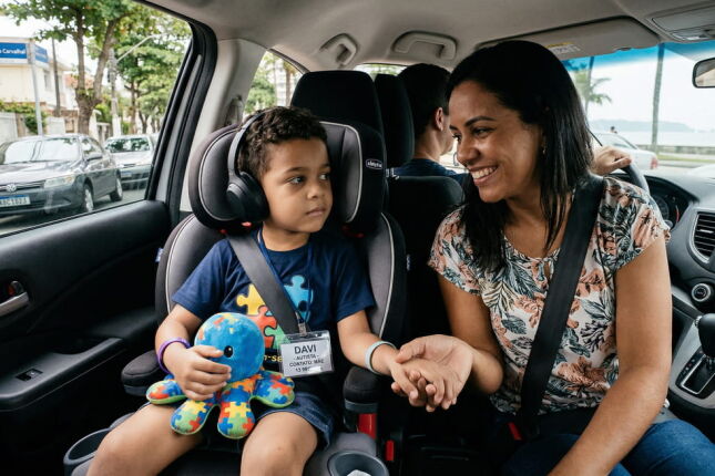 IPVA gr&aacute;tis para autistas? Entenda quem tem direito e o que a lei exige para zerar o tributo