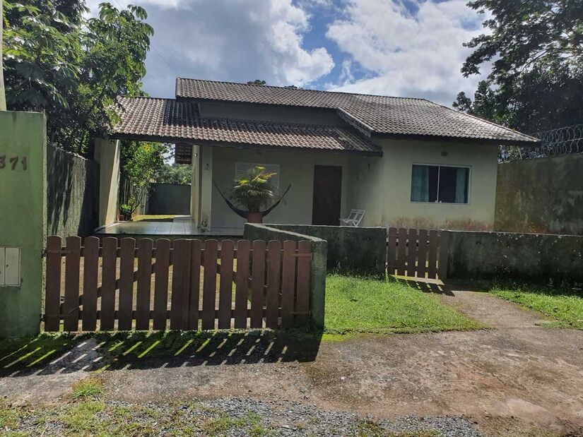 Casa onde o procurado foi preso em Peruíbe (Divulgação/Polícia Civil)