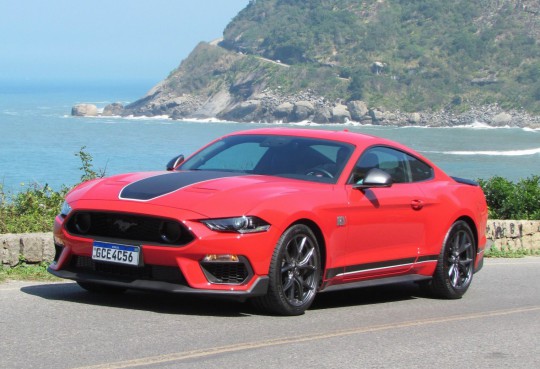 Lançado em 1964, Mustang se tornou um símbolo de esportividade, originando até um gênero de veículos – os chamados "pony cars" (Foto: Luiz)a Kreitlon/AutoMotrix