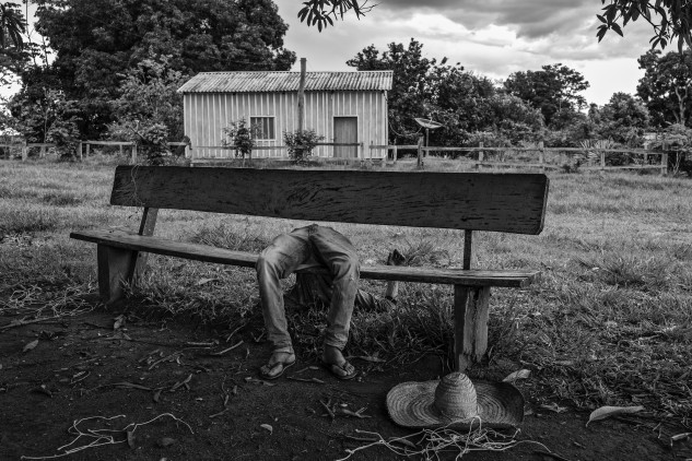 Foto de Lalo de Almeida, no projeto 'Distopia Amazônica' para Folha de São Paulo