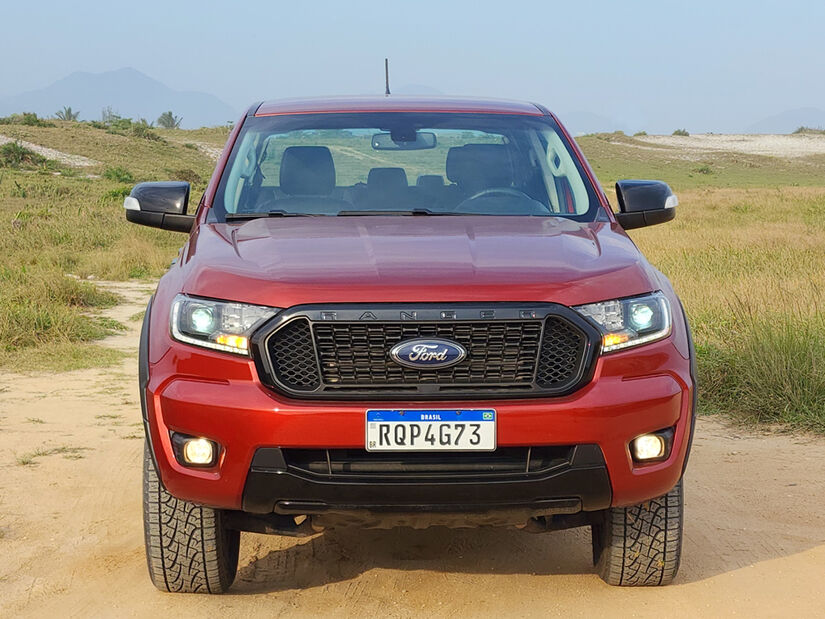Dentro da estratégia de dividir o mercado de picapes médias em nichos, a Ford lançou em março a versão FX4 da Ranger  - Fotos: Luiza Kreitlon/AutoMotrix
