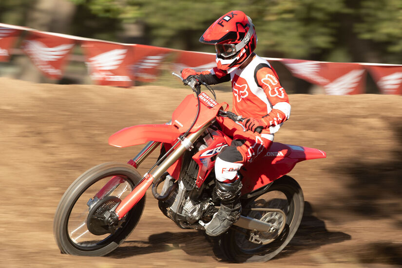 Honda CRF 250 2023 - Foto: Divulgação