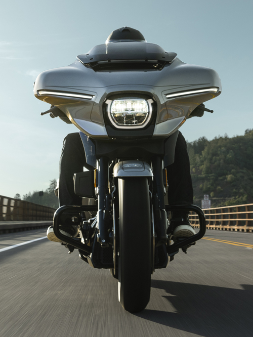 Harley-Davidson CVO Street Glide - Foto: Divulgação