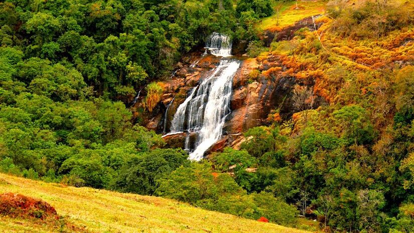 O Parque Ecológico Cachoeira dos Felix proporciona um passeio pela famosa cachoeira na Serra da Mantiqueira / Divulgação/Cachoeira dos Felix