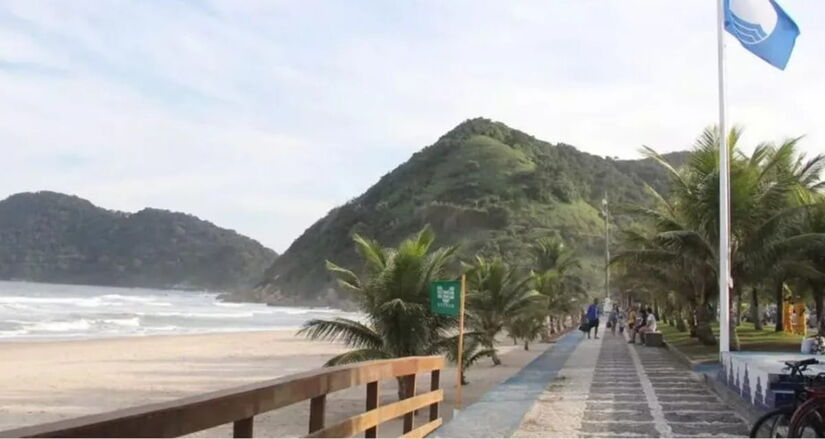 A Praia do Tombo é a preferida dos surfistas, devido a suas fortes ondas e é palco de campeonatos de surf / Divulgação