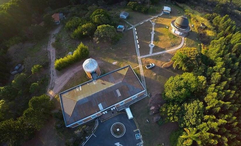 O local tem como missão congregar indivíduos interessados na prática da astronomia / Reprodução/Facebook