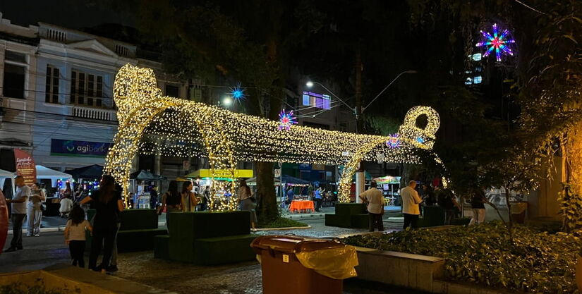 A Praça Mauá esta decorada com diversos cenários natalinos / Isabella Fernandes