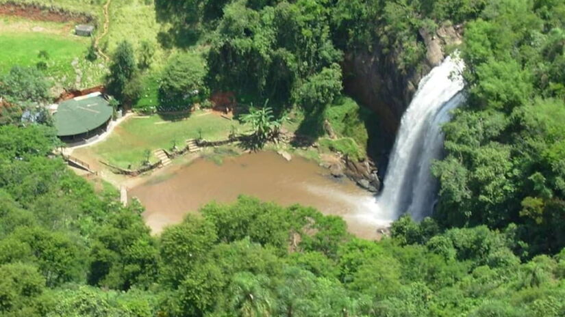 A Cachoeira Grande é um dos maiores tesouros naturais de Lagoinha / Divulgação/Cachoeira Grande Lagoinha