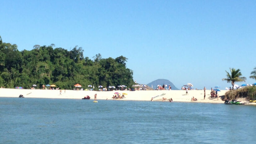 Outra opção para quem busca sossego é a Praia da Una / Divulgação/PMSS