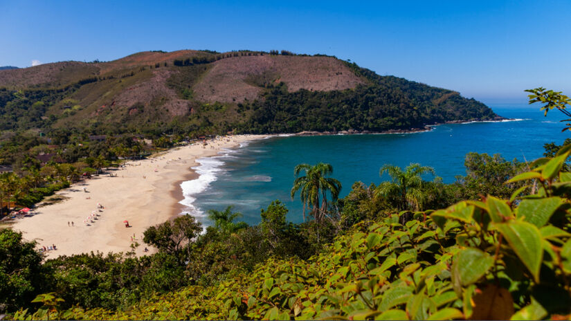 Outra opção é a Praia do Paúba, que se destaca pelas trilhas e mirantes / Divulgação/PMSS