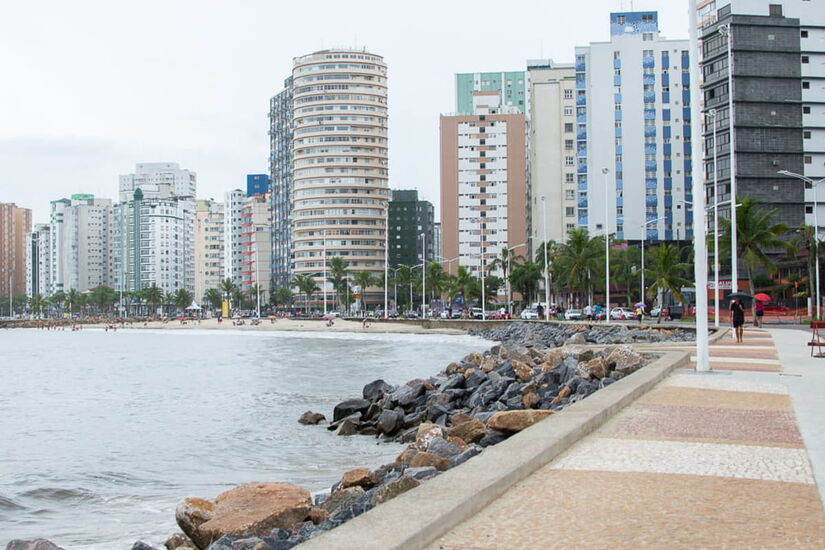 A Praia do Gonzaguinha fica entre o Marco Padrão e a Praia dos Milionários