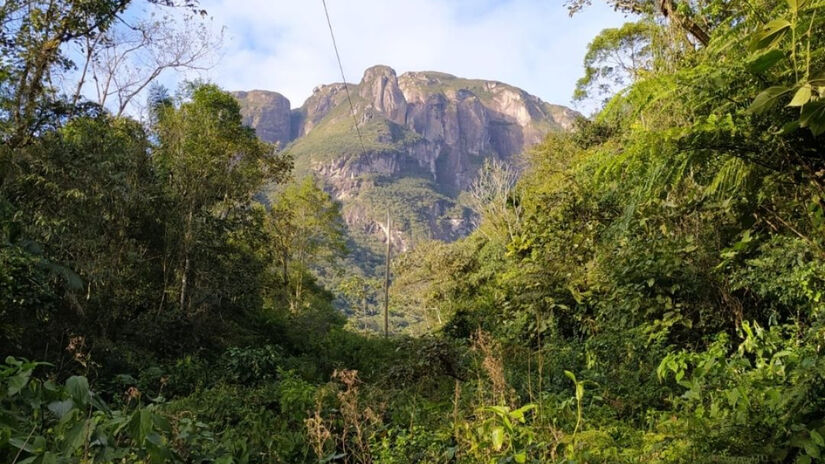 No Parque Estadual do Marumbi, os visitantes encontram trilhas e opções de escalada / Divulgação/PMM