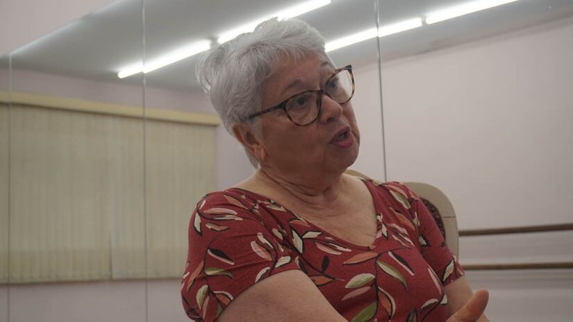 Lucia Millás, professora de balé de 76 anos/ Foto: Renan Lousa/DL