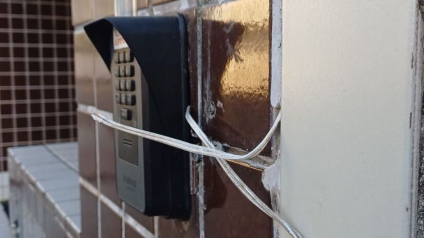 A sensação de insegurança é evidente. Segundo o morador, a rua tem sido um alvo frequente/Arquivo Pessoal