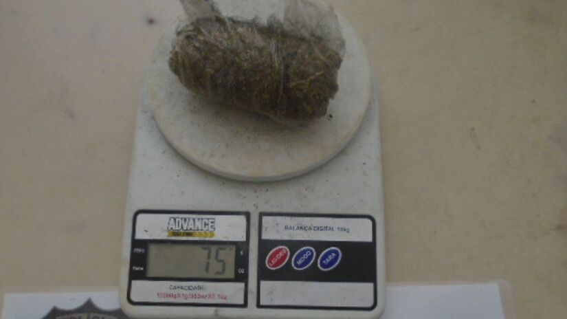 Porção de 75 gramas de maconha embalada em um invólucro / Crédito: SAP
