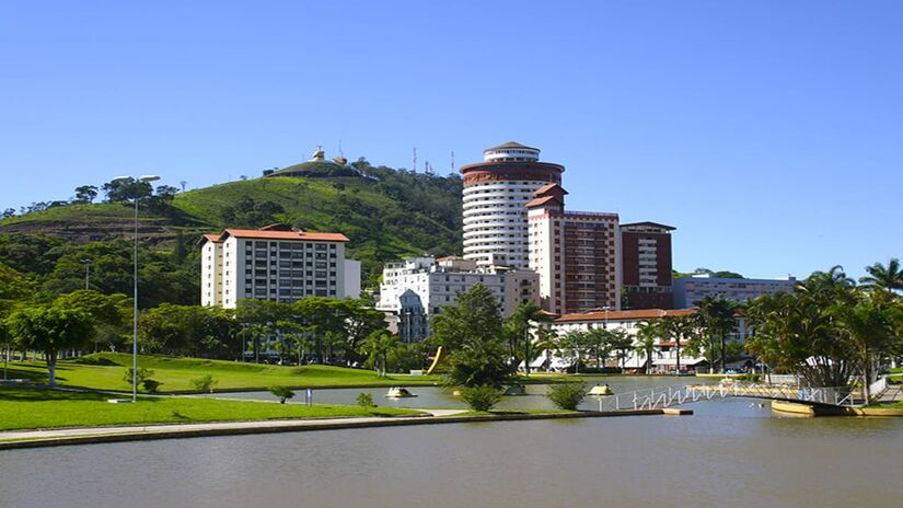 Abrigando belas cachoeiras, seu turismo está intimamente ligado aos recursos hídricos (Águas de Lindoia Circuito das águas Paulista/Divulgação)