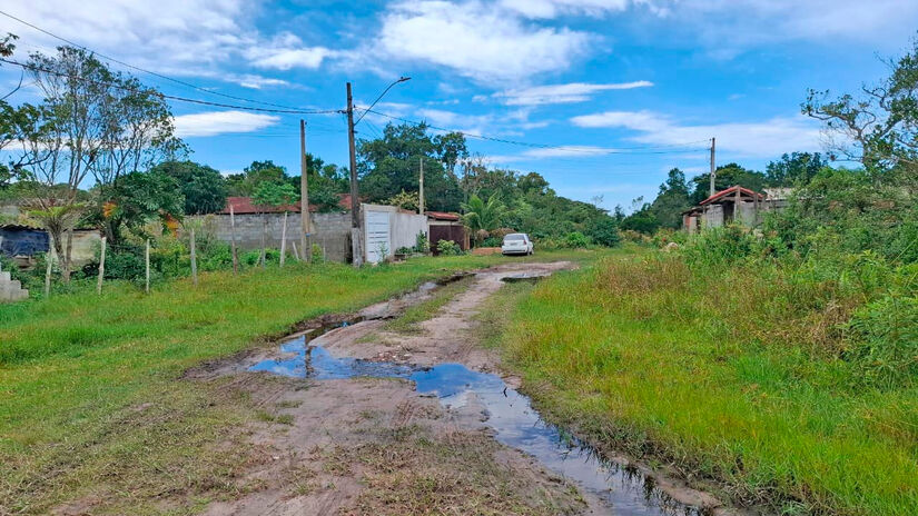 Outro problema é a localização do loteamento, que fica na divisa entre Itanhaém e Peruíbe / Nair Bueno e Renan Lousada/DL