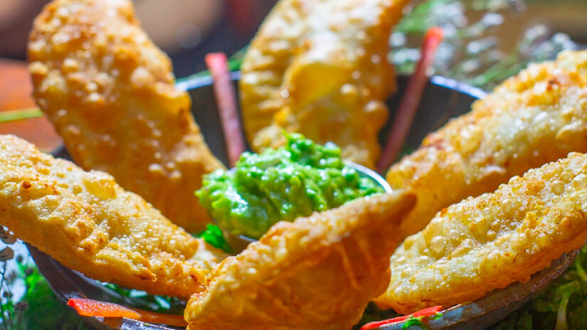 Wantanes (pasteis de carne de caranguejo, camarao, nozes e lulas)/Divulgação