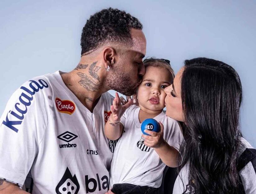 Mavie esteve presente na volta de Neymar em campo/Reprodução