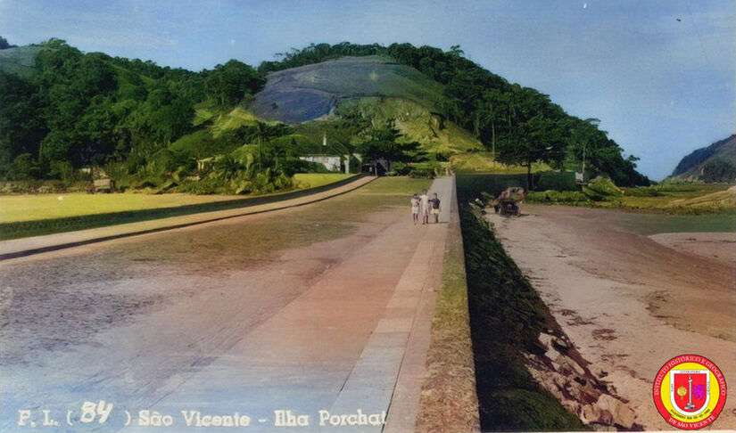 Essa situação vem ocorrendo por conta da construção de uma rua que liga a Ilha Porchat ao Itararé / Reprodução Instituto Histórico e Geográfico de São Vicente