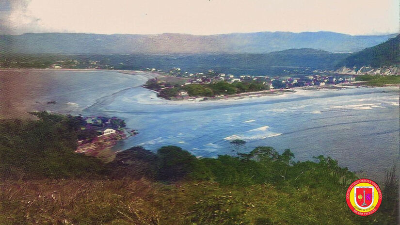 A ação acabou interrompendo uma importante fonte de sedimentos entre as praias dos Milionários e do Gonzaguinha / Reprodução Instituto Histórico e Geográfico de São Vicente