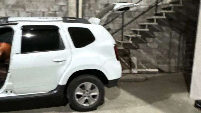 Fiat Toro Freedom AT branca, suspeita de envolvimento com o transporte dos entorpecentes / Divulgação/SSP