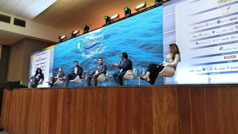 O evento reuniu representantes de grandes empresas e especialistas do setor energético / Michael Gil